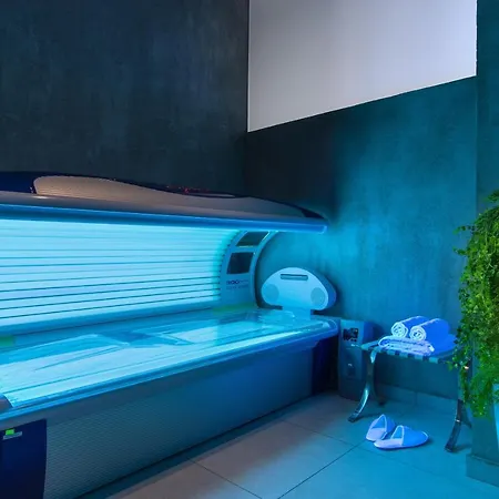 The Palace Hotel, Sunny Day סנט קונסטנטין והלנה