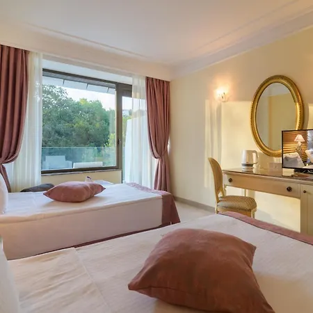 Balneo & The Palace 5*