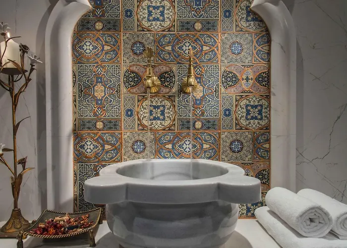 The Palace Hotel, Sunny Day 5* St Constantin et Helena