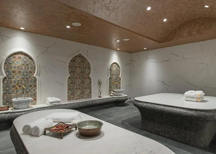 The Palace Hotel, Sunny Day 5* St Constantin et Helena