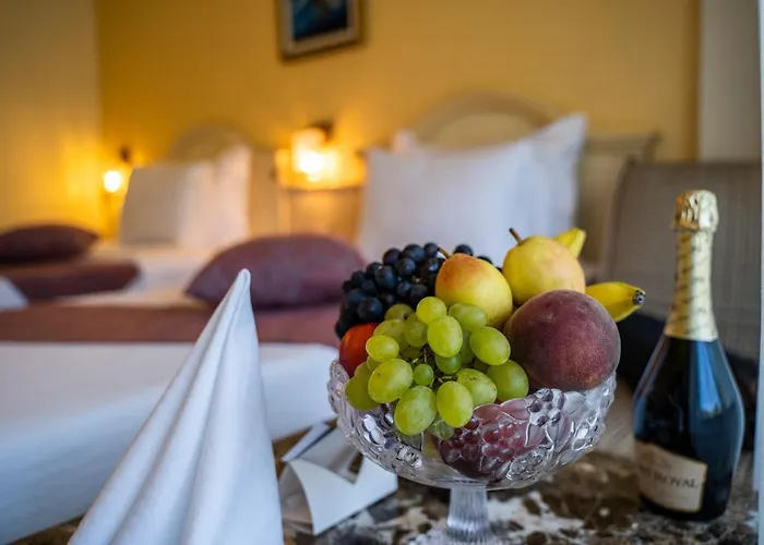 The Palace Hotel, Sunny Day 5* St Constantin et Helena