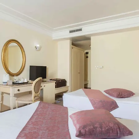 Balneo & The Palace 5*