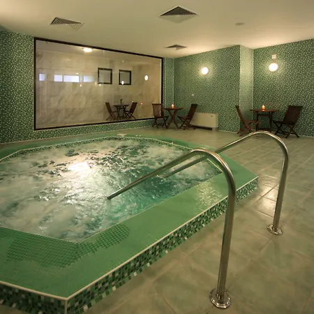 מלון The Palace Hotel, Sunny Day סנט קונסטנטין והלנה