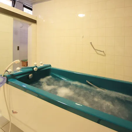 The Palace Hotel, Sunny Day Szálloda