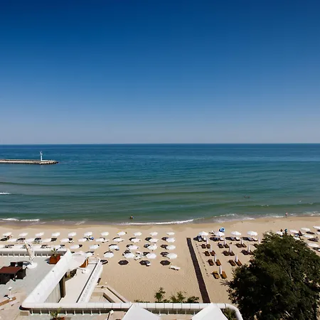 The Palace Hotel, Sunny Day Hotel 5*