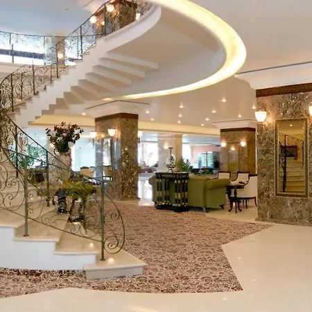 Balneo & The Palace Hotel 5*